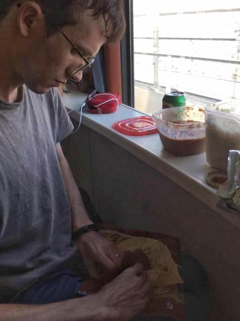 7CF8222A-A174-4956-9931-7C636168299C