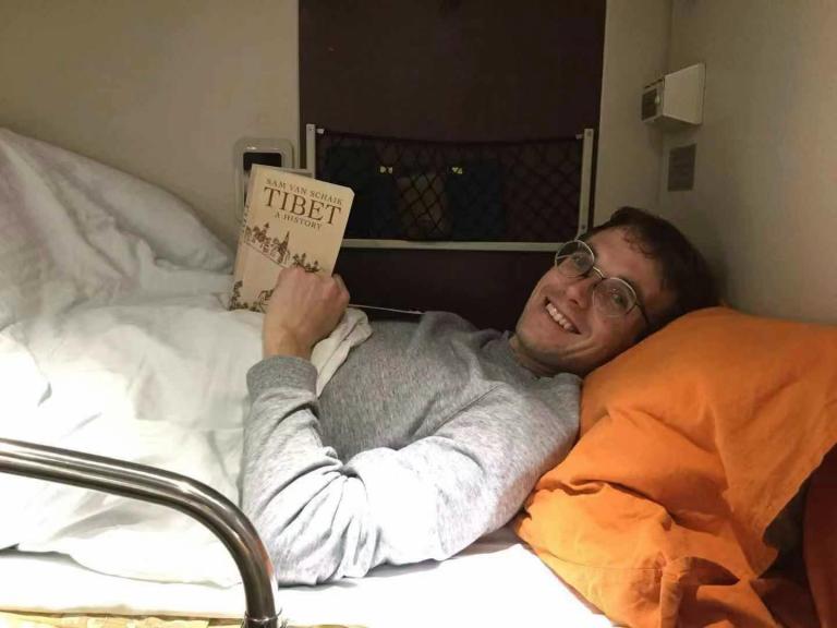 A5AB490F-7C12-416B-95E7-AE34B817A536