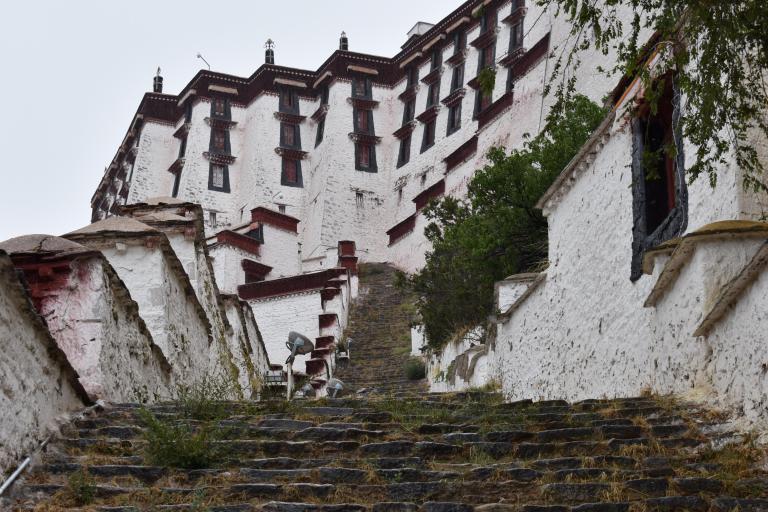 F23692B0-B418-4CFA-95B4-41E4851757FE