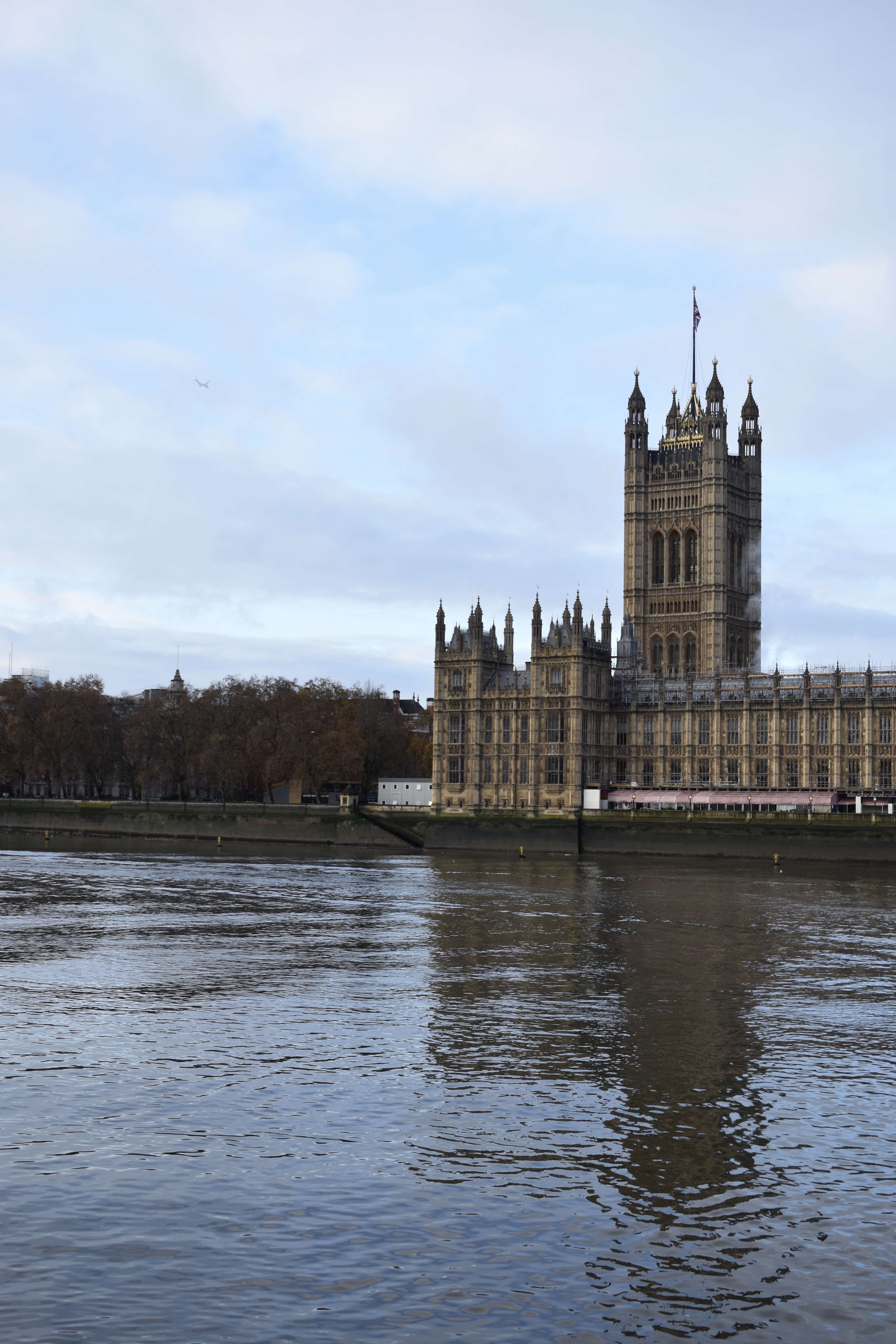 6A4928AE-6528-4356-91FD-72BFC417A51F