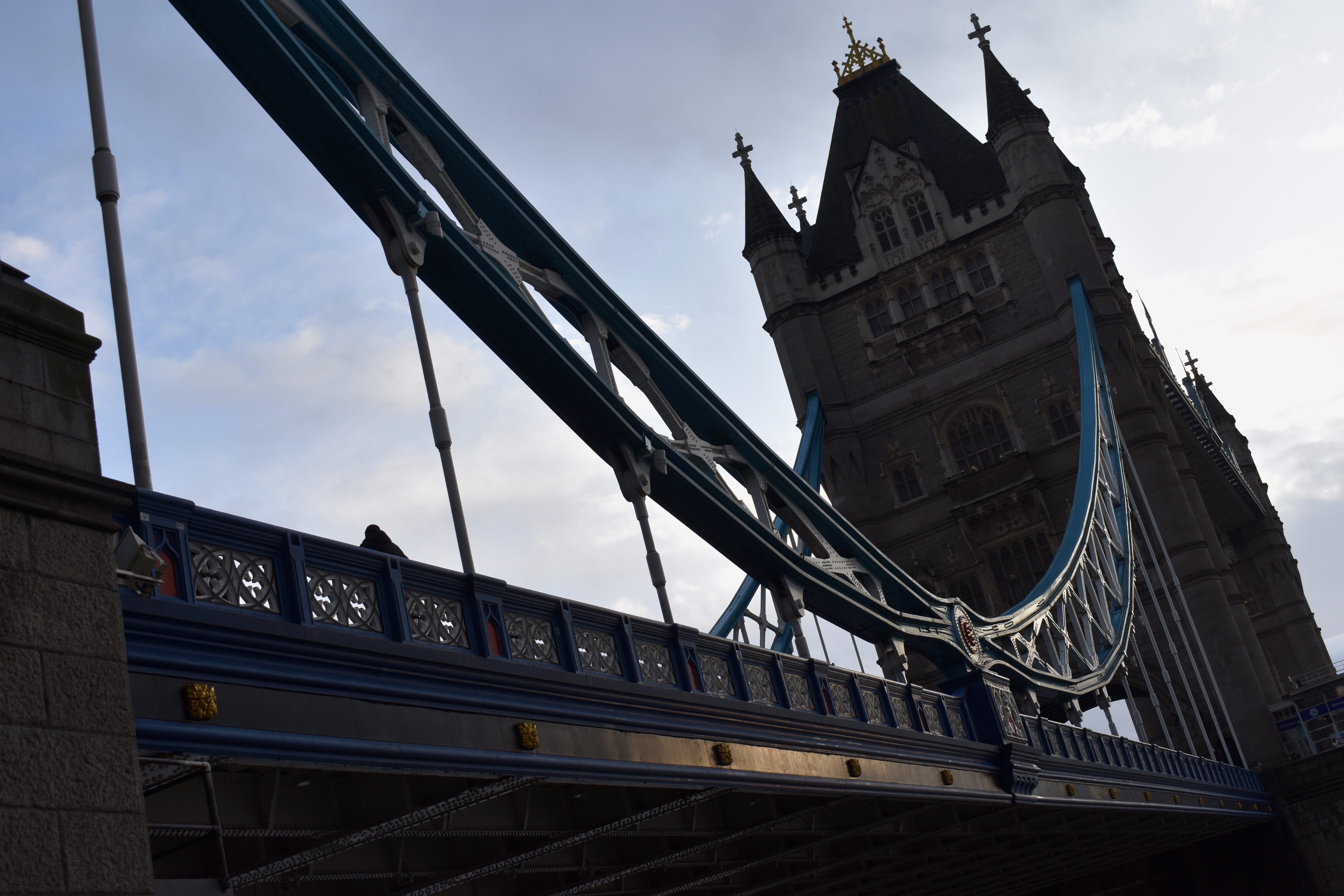 6F3C9976-792B-4D7F-A825-A1664378799F