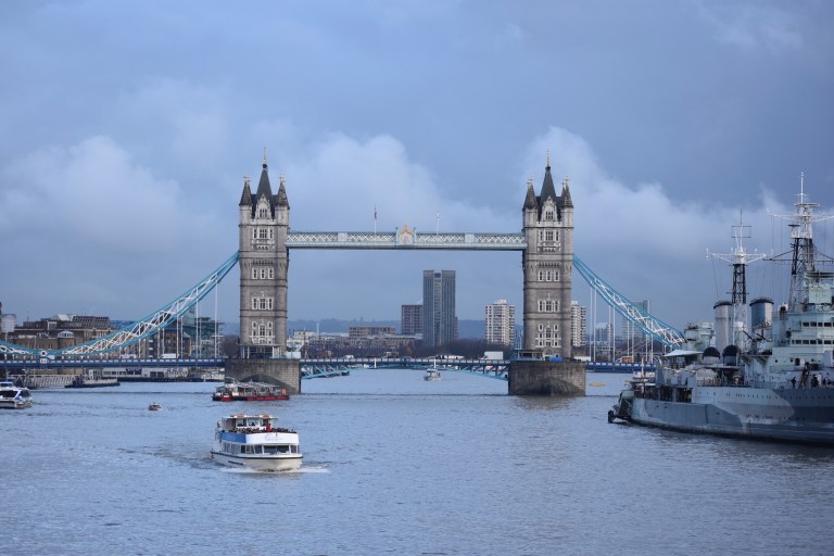 92ED48E8-857B-4FD3-85A2-F29E4B193EA9