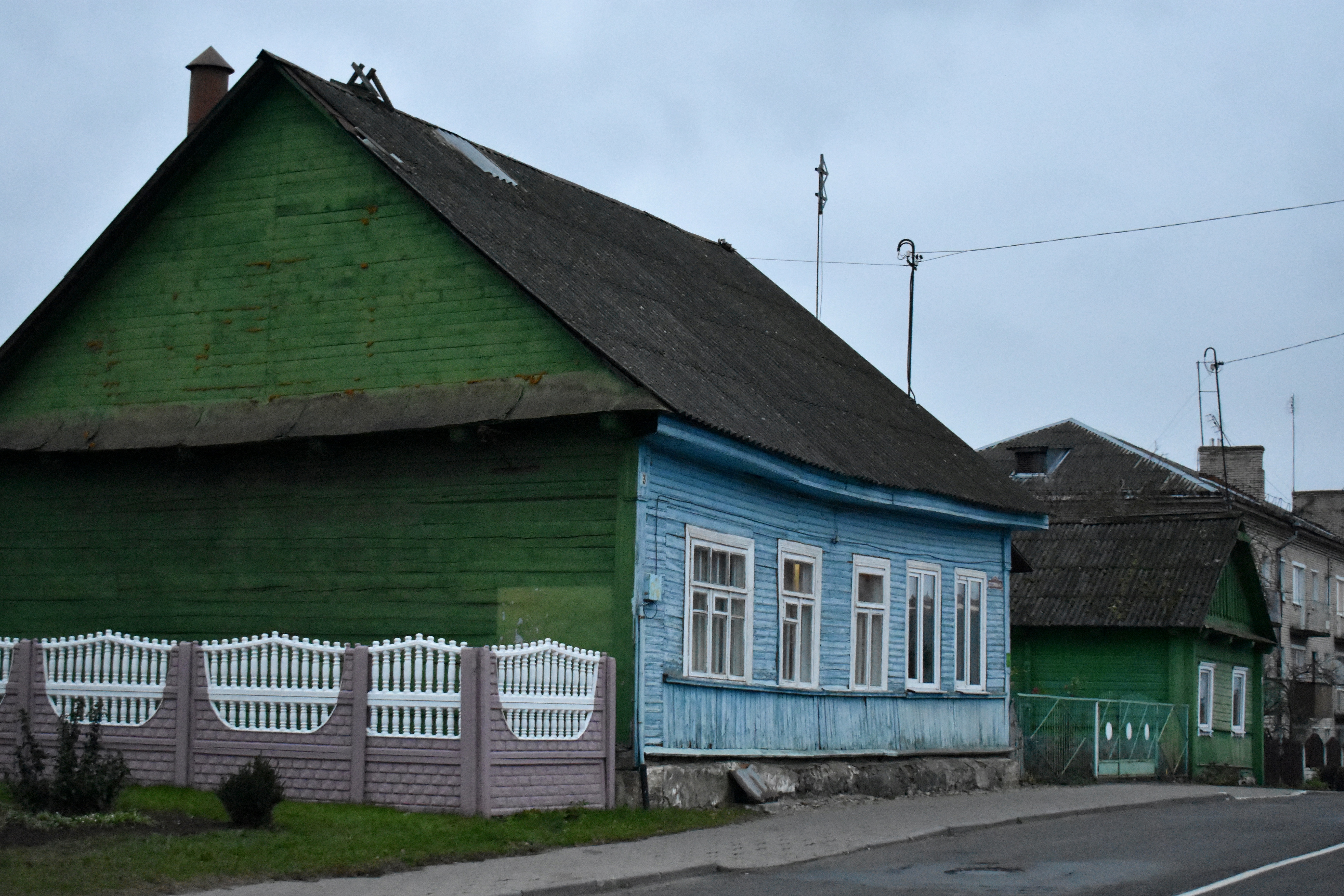 B893E872-E7C9-404E-B30F-F72C7CE7C2DB